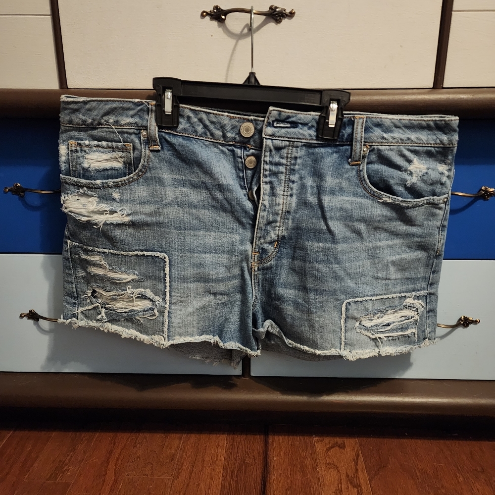 American Eagle 2 inch inseam jean shorts